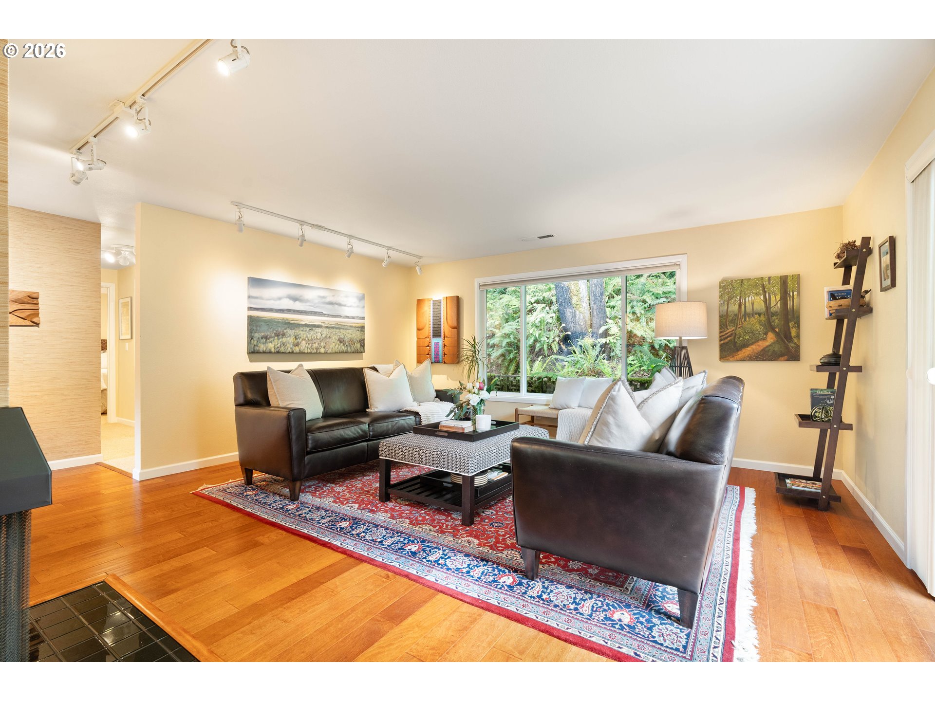 4520 Northwest Barnes Road Portland, OR 97210 - Photo 12 of 48 Living Room