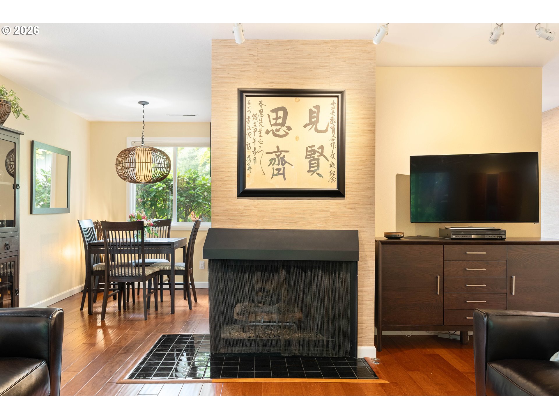 4520 Northwest Barnes Road Portland, OR 97210 - Photo 4 of 48 Living Room