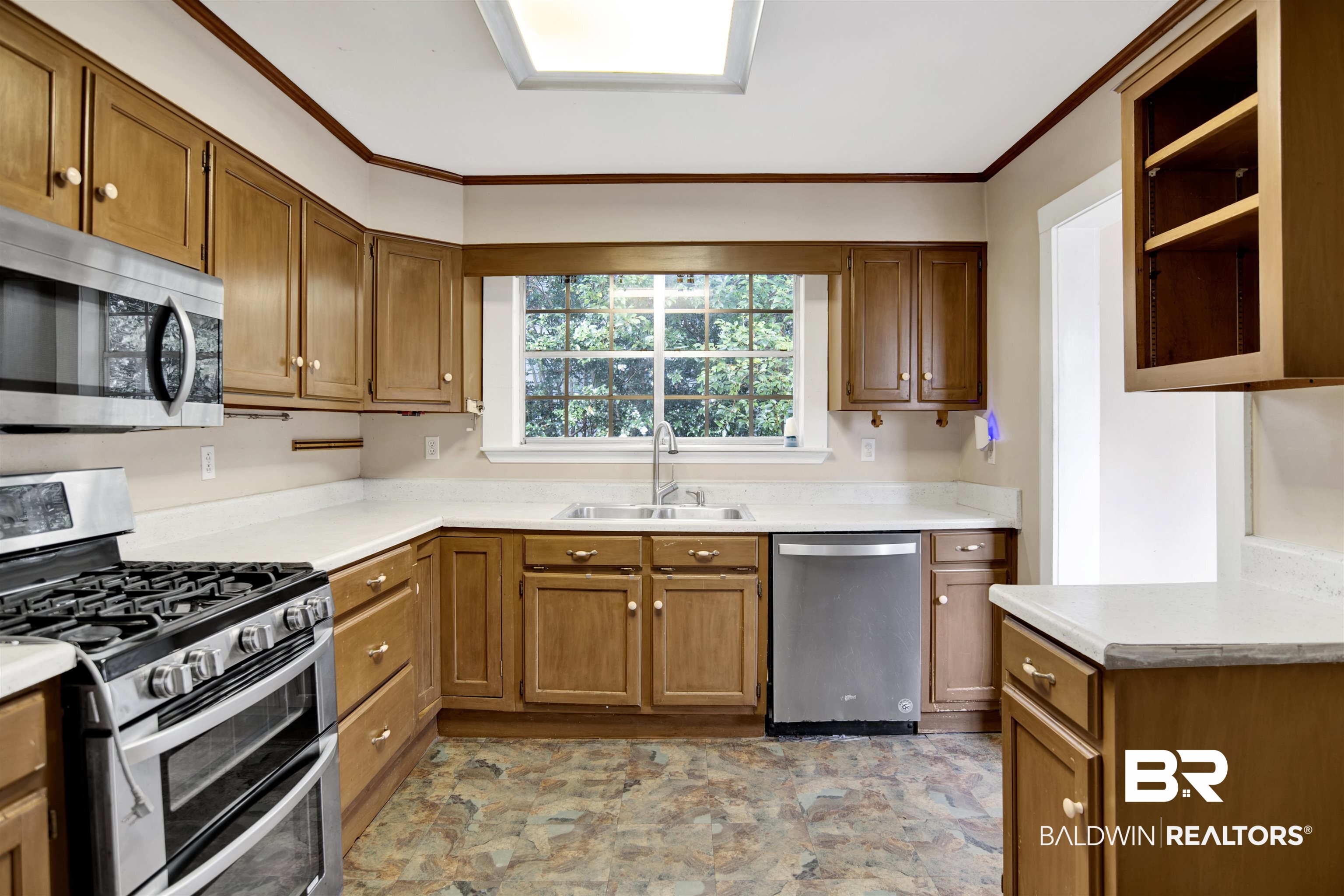 61 South Hillside Lane Mobile, AL 36608 - Photo 13 of 36