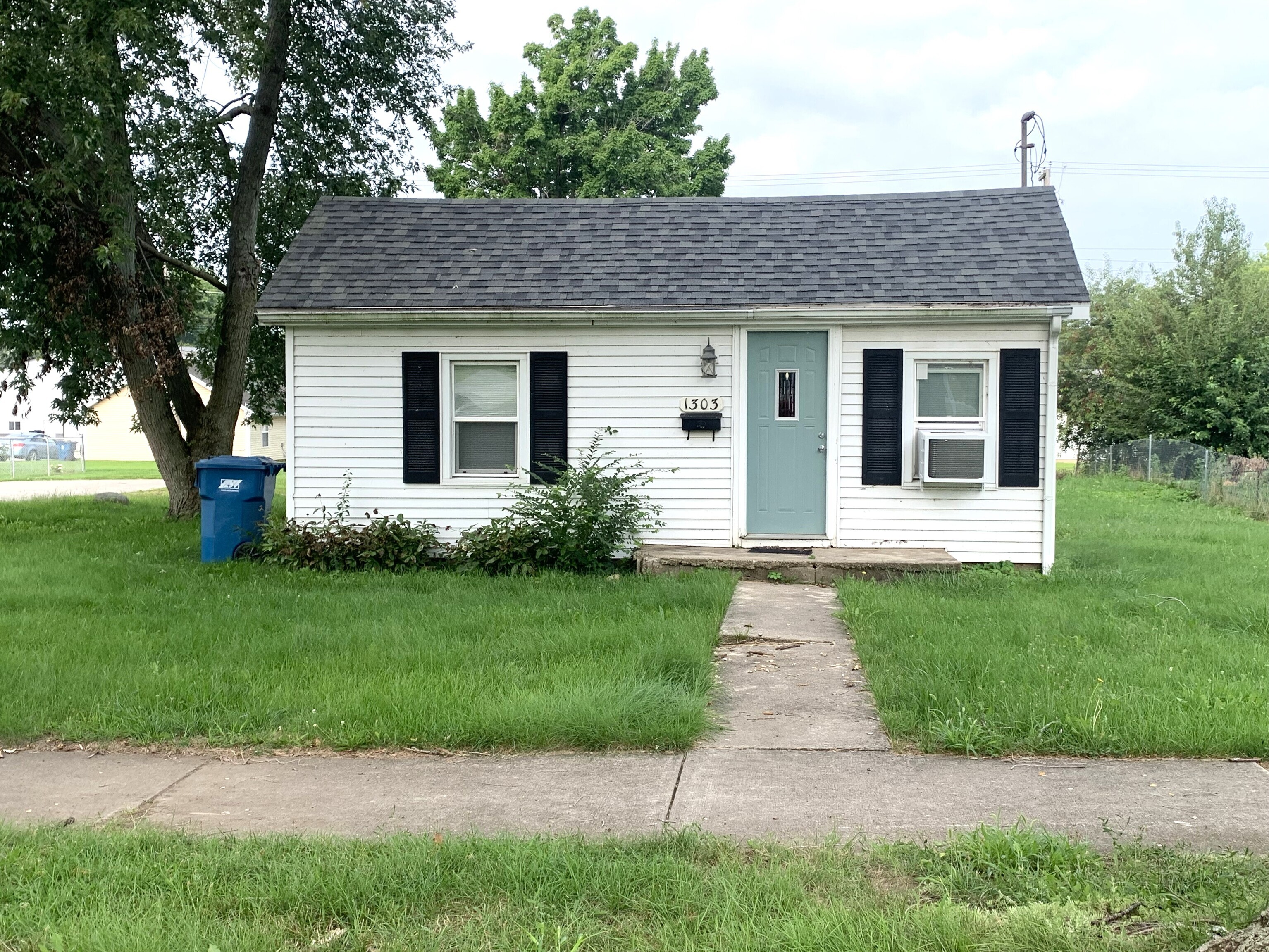 1303 3rd Street Covington, IN 47932 - Photo 2 of 17