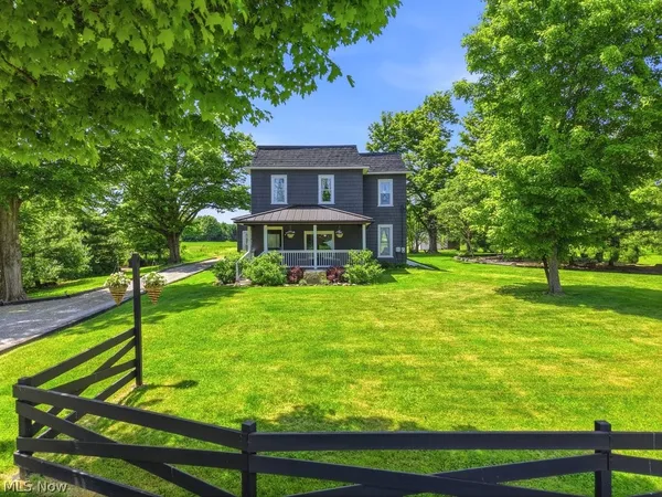 $389,900 | 17380 Ravenna Road, Chagrin Falls, OH 44023