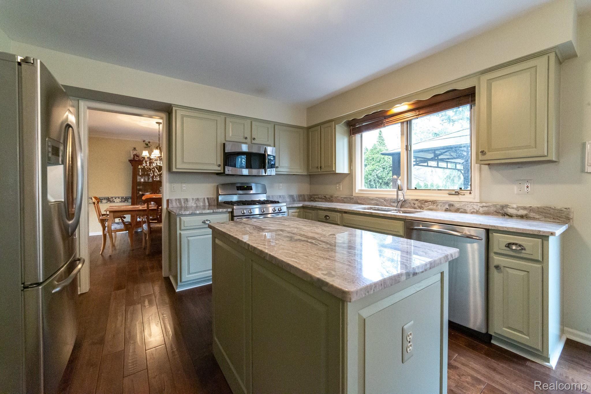 46346 Fairwind Road Macomb, MI 48044 - Photo 8 of 26 Kitchen View
