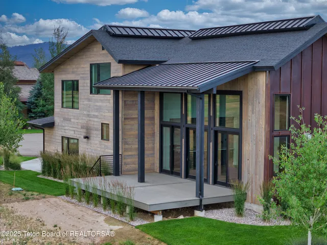 $1,399,000 | 2 Bison Drive, Victor, ID 83455