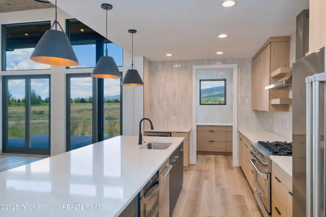 $1,399,000 | 2 Bison Drive, Victor, ID 83455