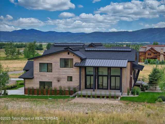 $1,399,000 | 2 Bison Drive, Victor, ID 83455