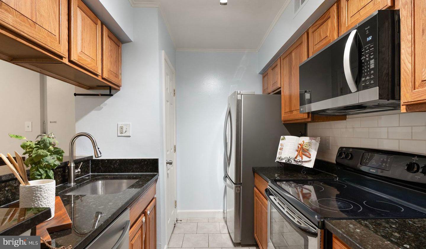 8511 Barrington Court, Unit S Springfield, VA 22152 - Photo 9 of 17