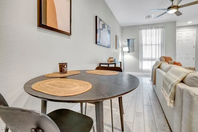 $2,400 | 688 Cottonwood Hl Place, Henderson, NV 89011