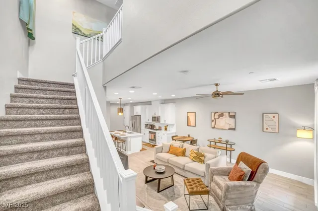 $2,400 | 688 Cottonwood Hl Place, Henderson, NV 89011