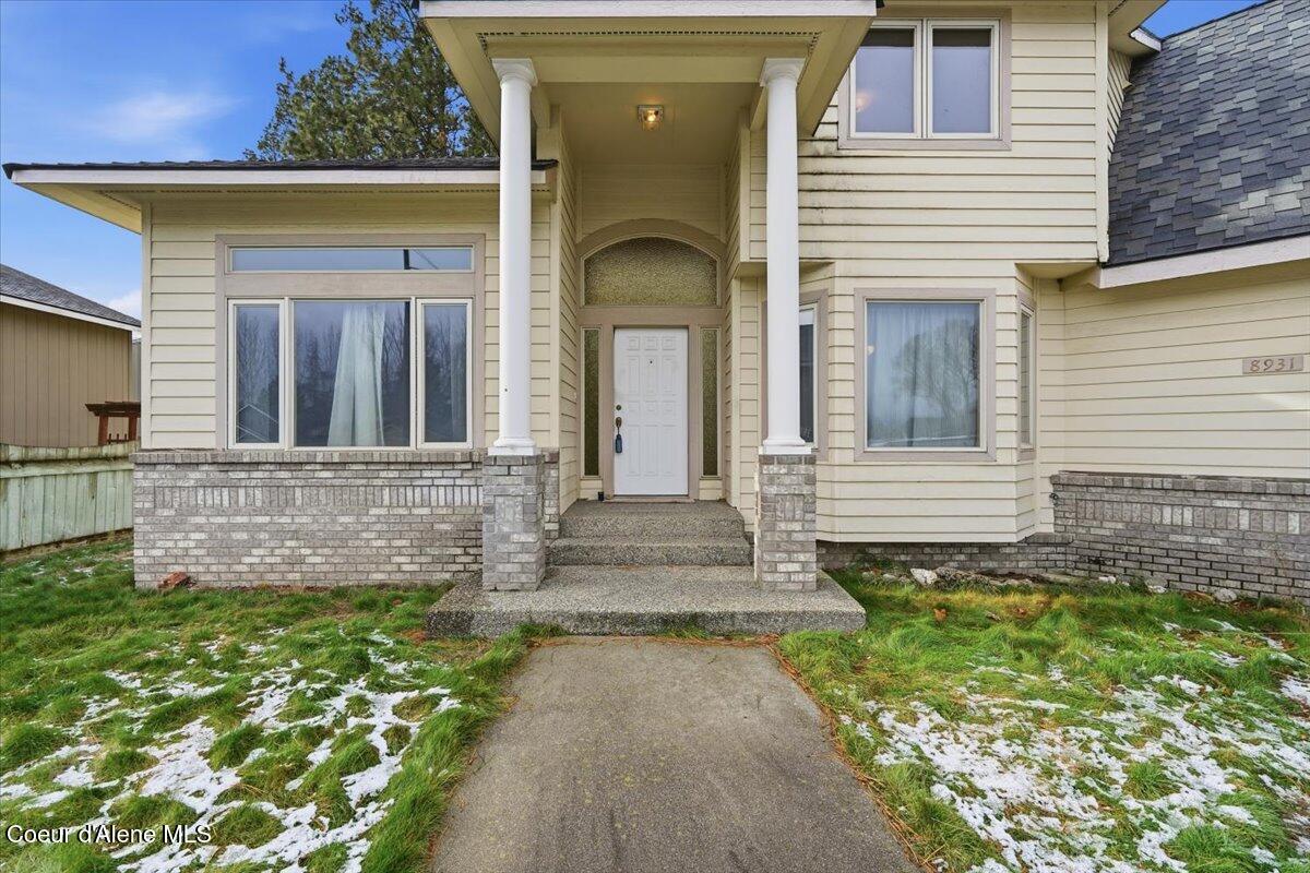 8931 North Davis Circle Hayden, ID 83835 - Photo 2 of 46 Entry