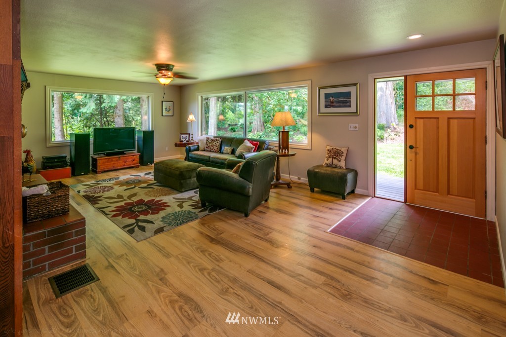 3941 Hillside Road Deming, WA 98244 - Photo 12 of 25