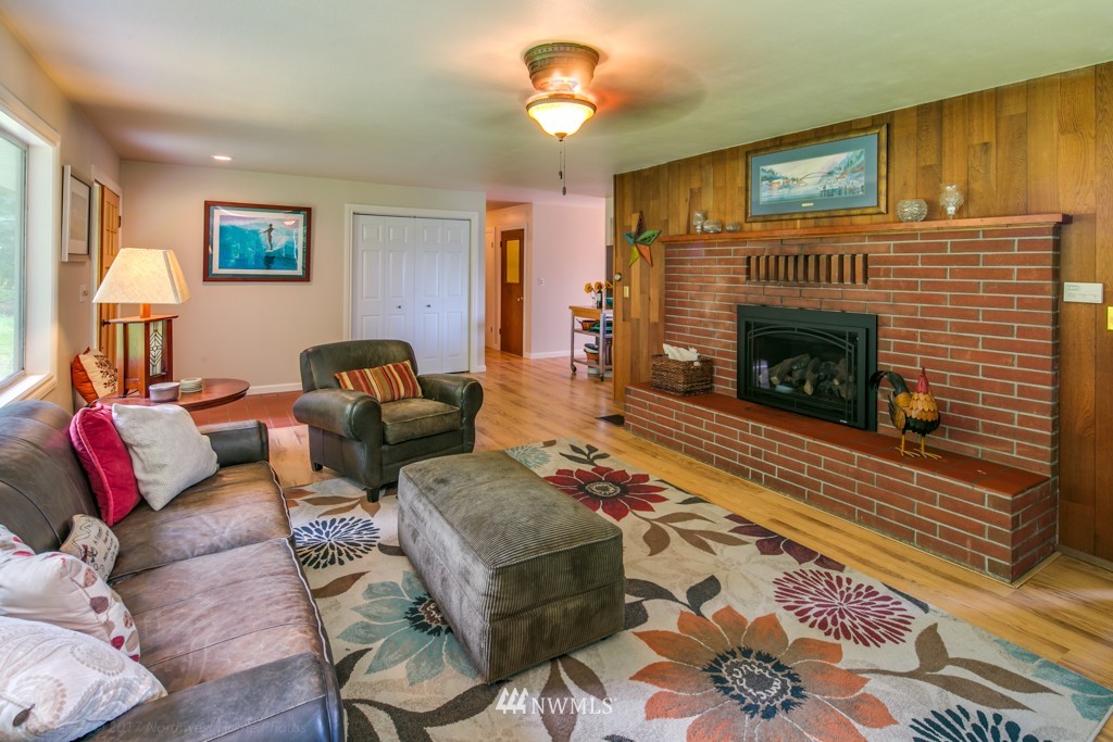 3941 Hillside Road Deming, WA 98244 - Photo 13 of 25