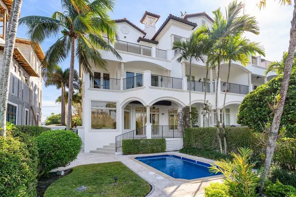 $19,995 | 549 Northeast 19th Avenue, Unit C, Deerfield Beach, FL 33441