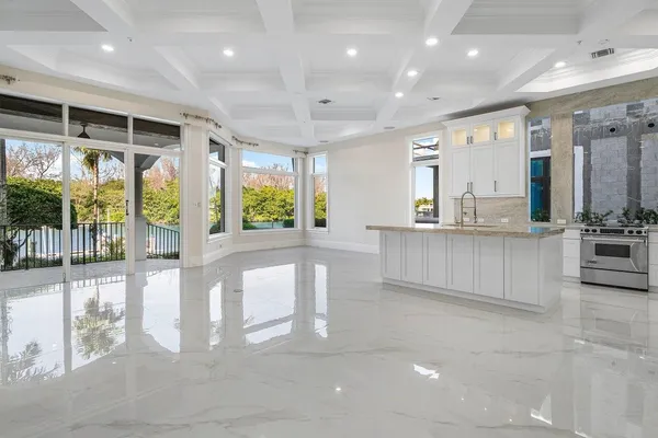 $19,995 | 549 Northeast 19th Avenue, Unit C, Deerfield Beach, FL 33441