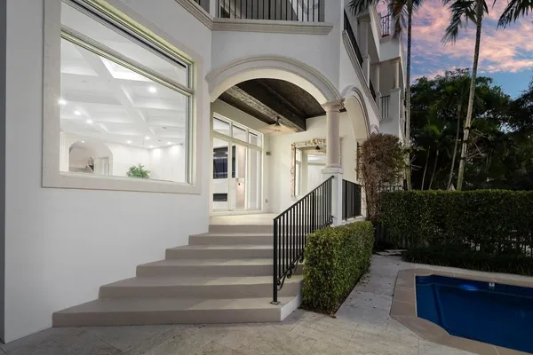 $19,995 | 549 Northeast 19th Avenue, Unit C, Deerfield Beach, FL 33441