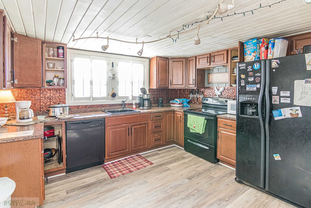1190 Saulston Road Goldsboro, NC 27534 - Photo 3 of 15