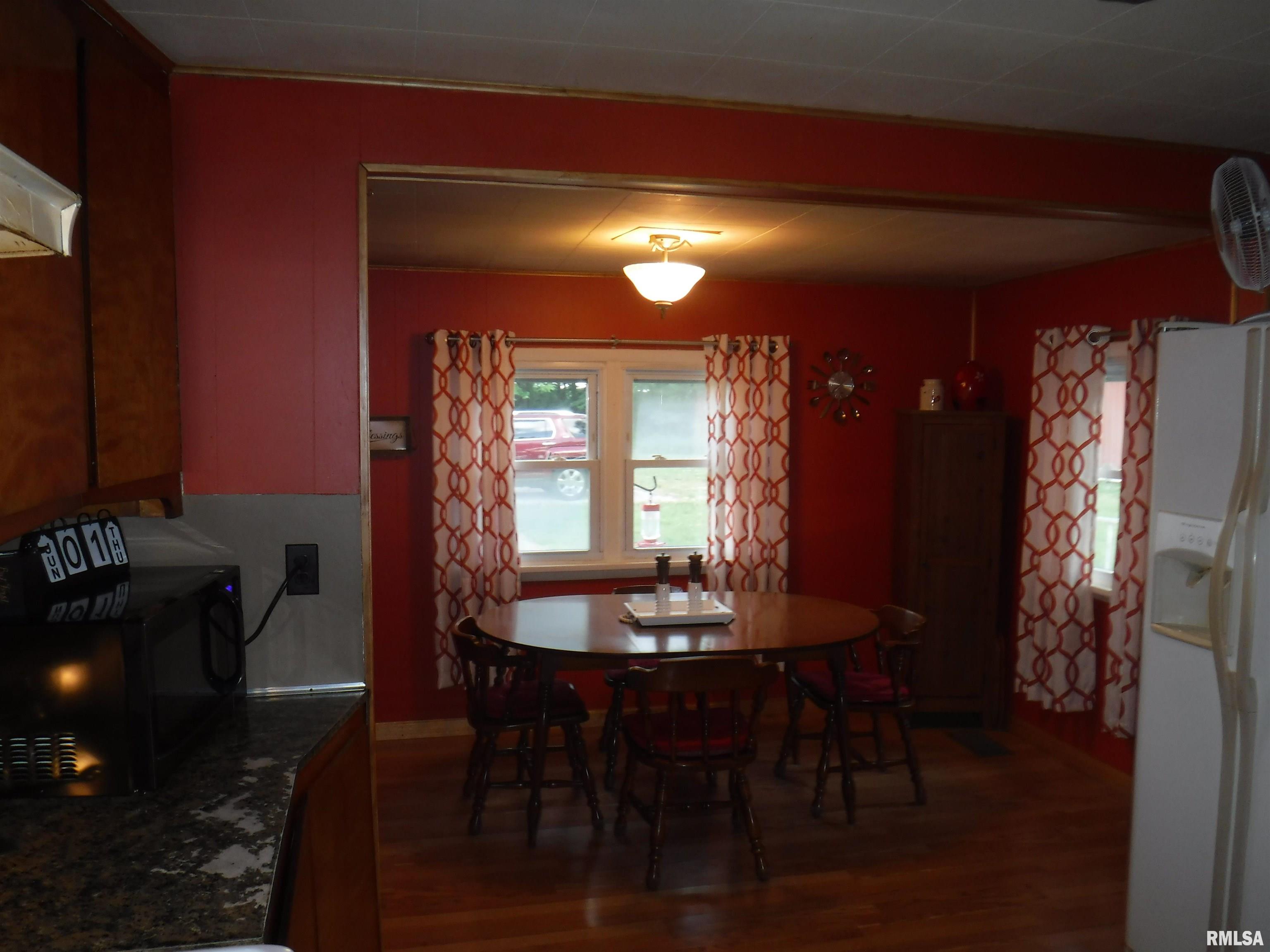 1636 Burge Road Centralia, IL 62801 - Photo 2 of 57
