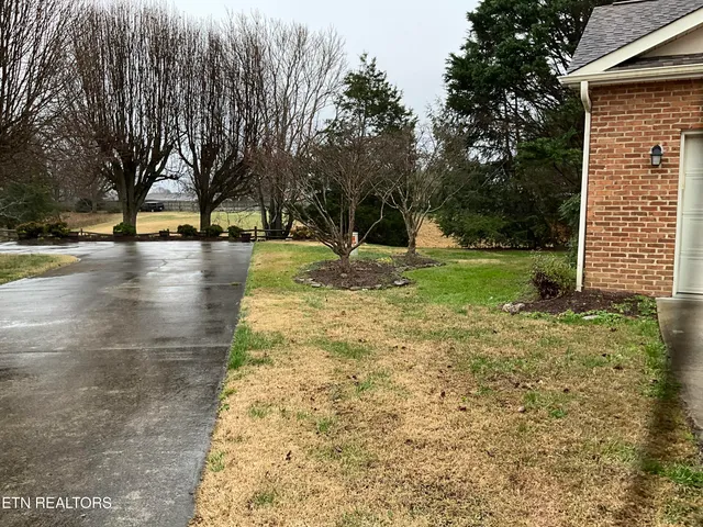 $385,000 | 7601 Breckenridge Lane, Knoxville, TN 37938