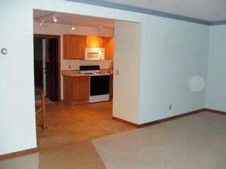 395 Sturbridge Road Columbus, OH 43228 - Photo 7 of 10 Gallery Image 7