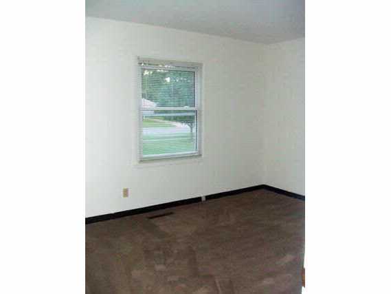 395 Sturbridge Road Columbus, OH 43228 - Photo 8 of 10 Gallery Image 8