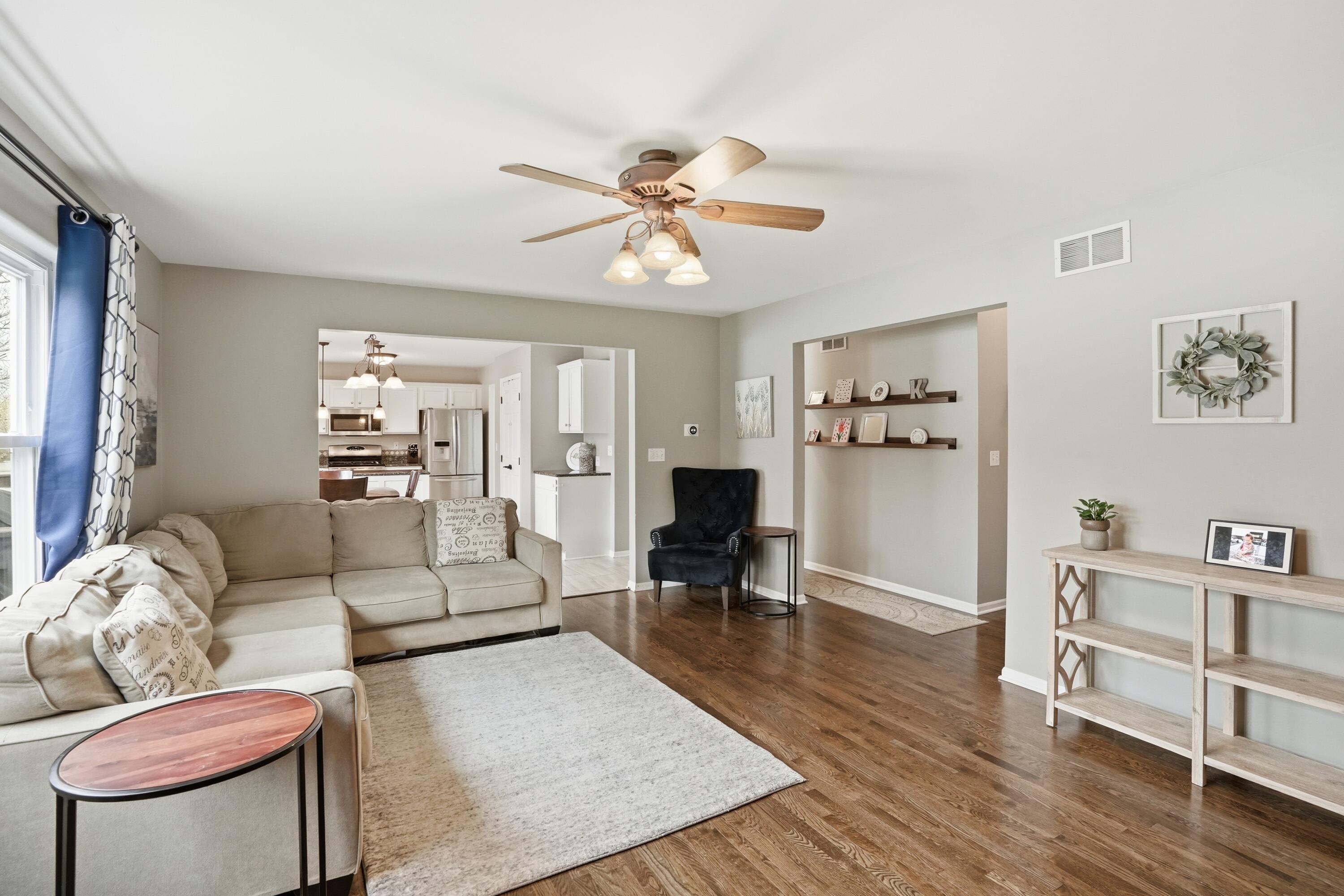 975 Driftwood Trail Crown Point, IN 46307 - Photo 8 of 37 3000x2000