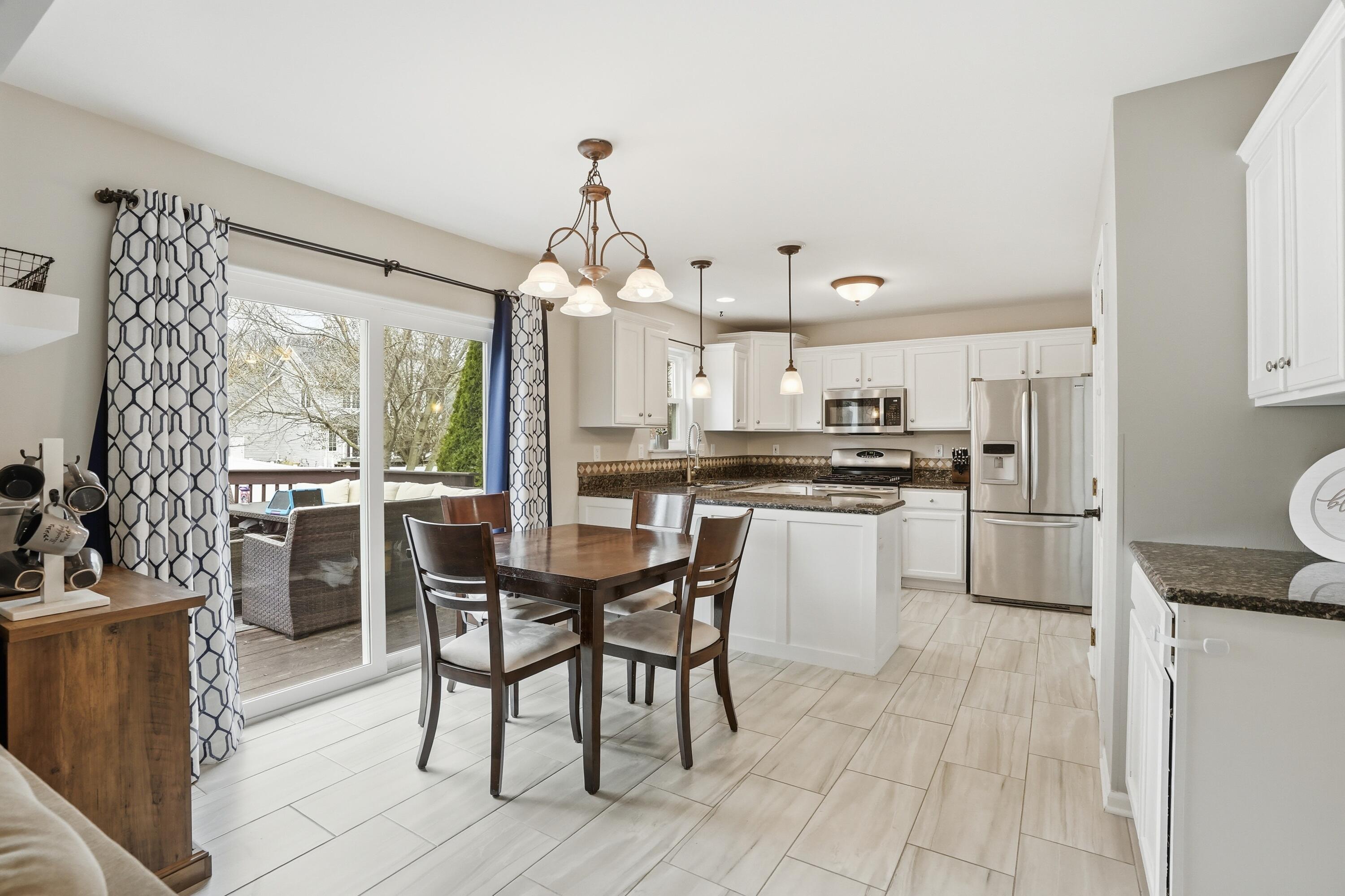 975 Driftwood Trail Crown Point, IN 46307 - Photo 9 of 37 3000x1999