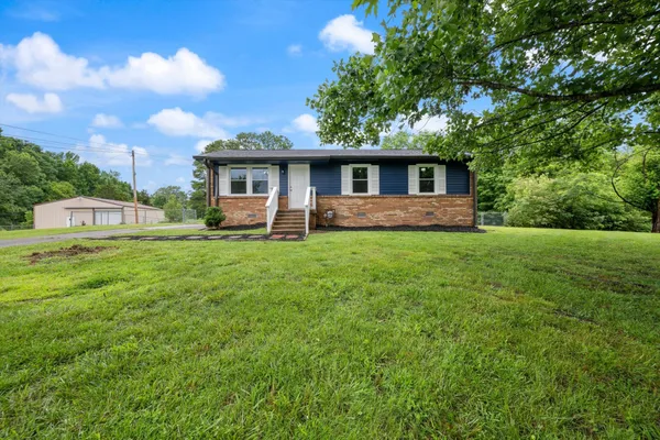 $274,900 | 133 Lynn Lane, Charlotte, TN 37036