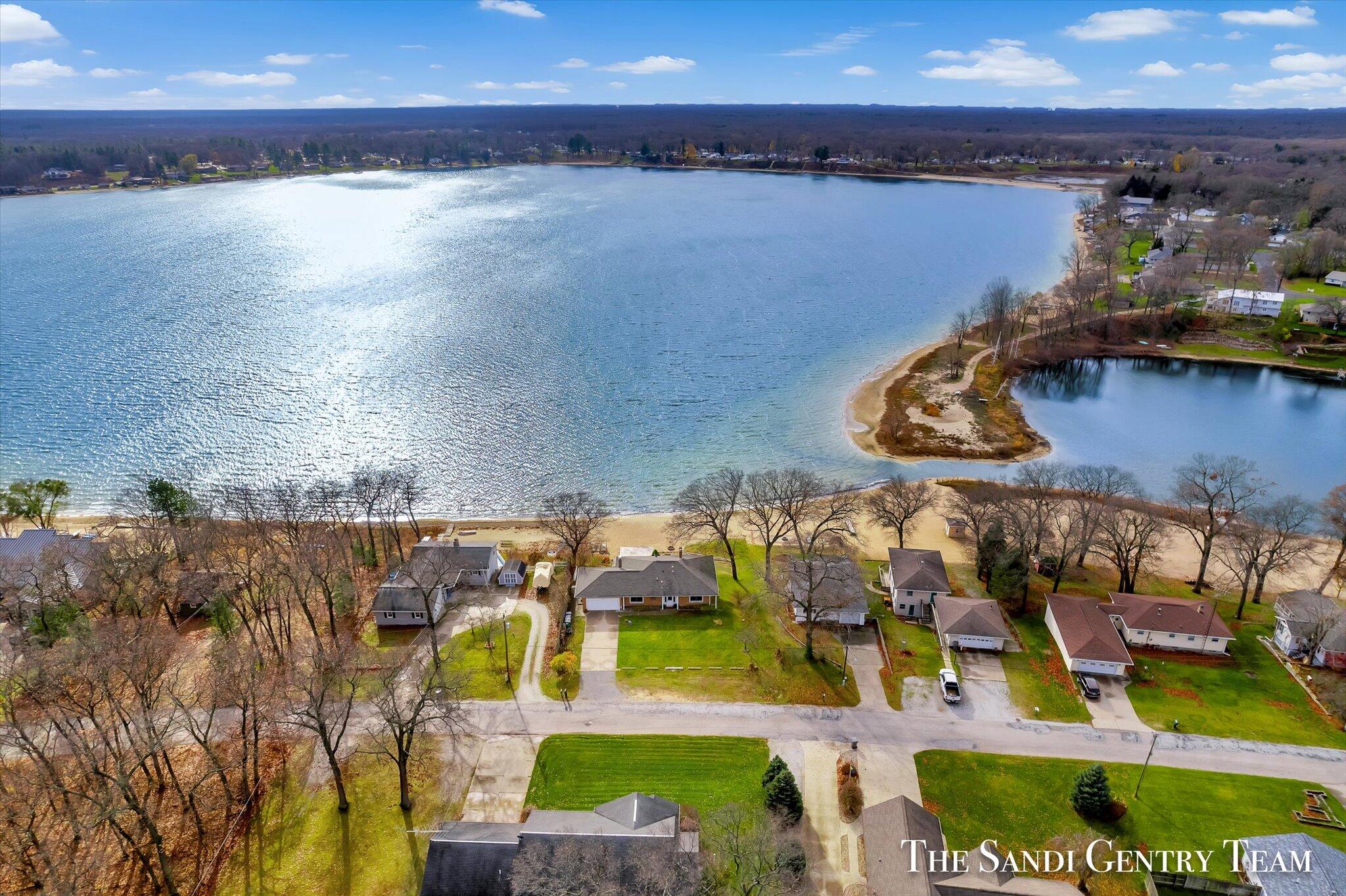 525 Grover Road Muskegon, MI 49442 - Photo 4 of 71 70-DJI_0974