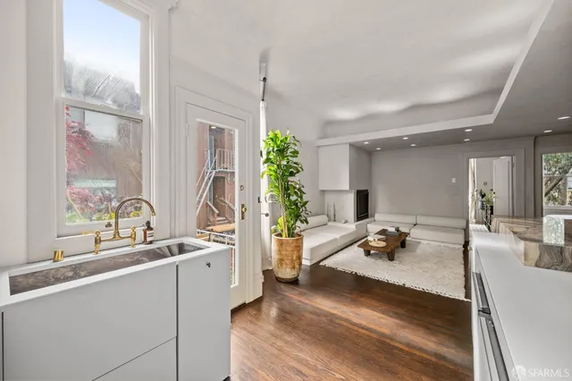 $998,000 | 969 Hayes Street, Unit 2, San Francisco, CA 94117
