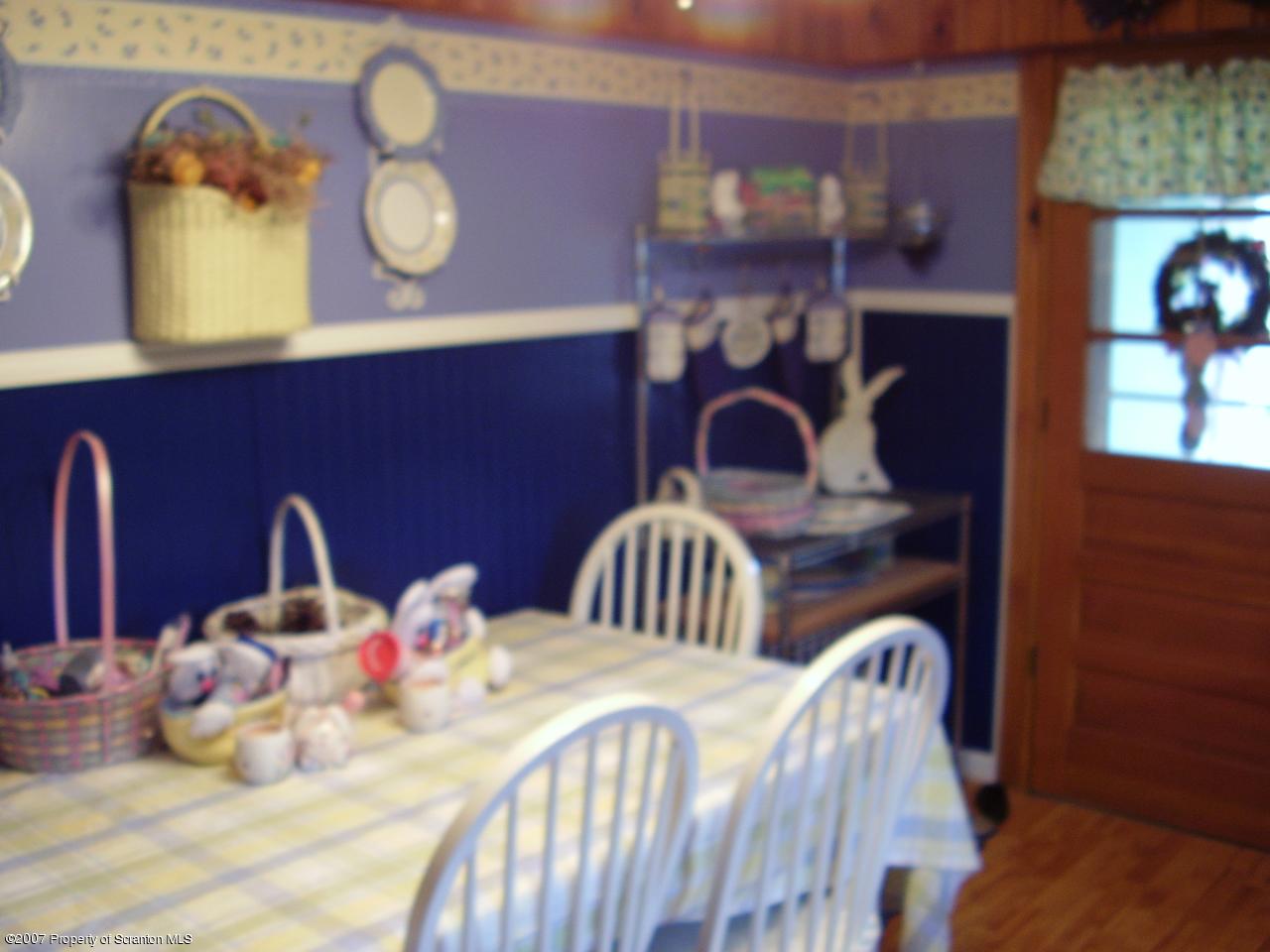 139 Fallbrook Street Carbondale, PA 18407 - Photo 8 of 10 Gallery Image 8