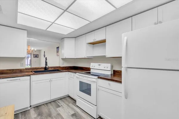 $1,700 | 380 3 Lakes Lane, Unit K, Venice, FL 34285