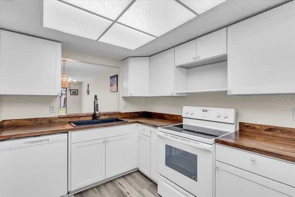 $1,700 | 380 3 Lakes Lane, Unit K, Venice, FL 34285