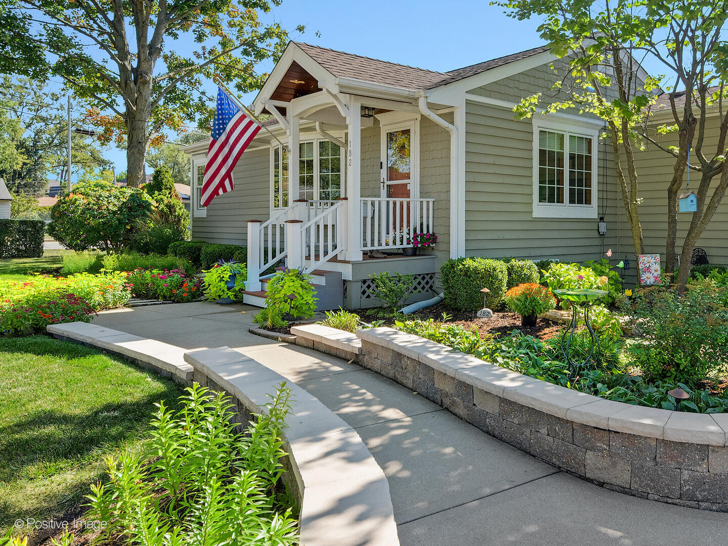 182 Hale Street Elmhurst, IL 60126 - Photo 3 of 30