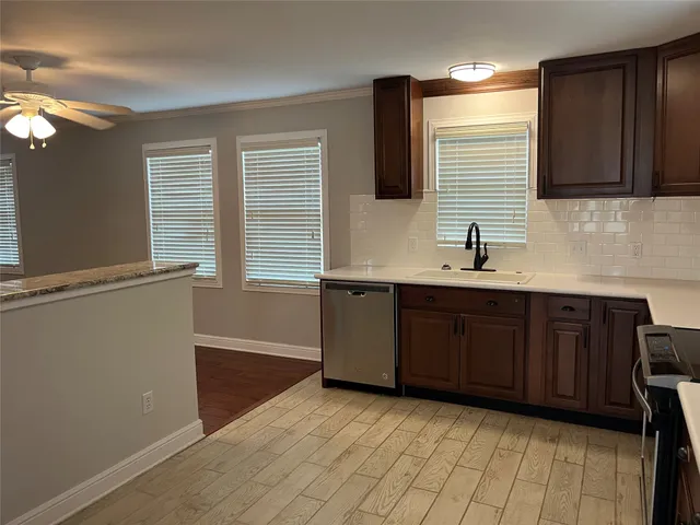 $1,800 | 2053 Farm To Market 1291 New Ulm Tx 78950, New Ulm, TX 78950