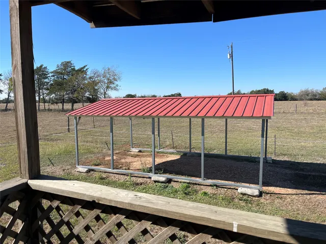 $1,800 | 2053 Farm To Market 1291 New Ulm Tx 78950, New Ulm, TX 78950
