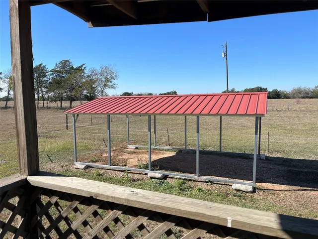 $1,800 | 2053 Farm To Market 1291 New Ulm Tx 78950, New Ulm, TX 78950