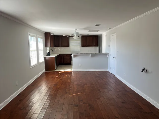 $1,800 | 2053 Farm To Market 1291 New Ulm Tx 78950, New Ulm, TX 78950