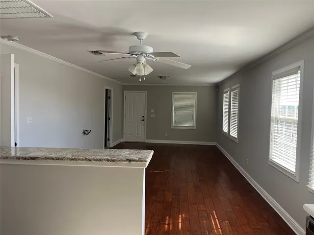 $1,800 | 2053 Farm To Market 1291 New Ulm Tx 78950, New Ulm, TX 78950