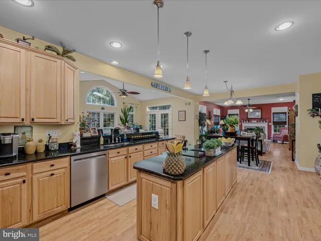 $725,000 | 884 Rivanna Run, Falling Waters, WV 25419