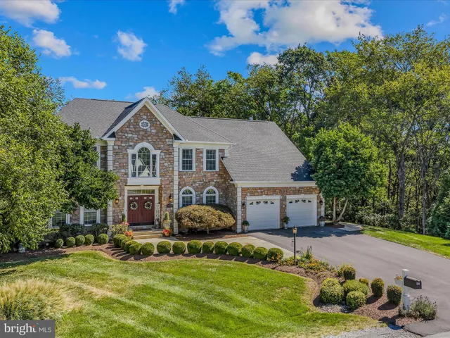 $725,000 | 884 Rivanna Run, Falling Waters, WV 25419