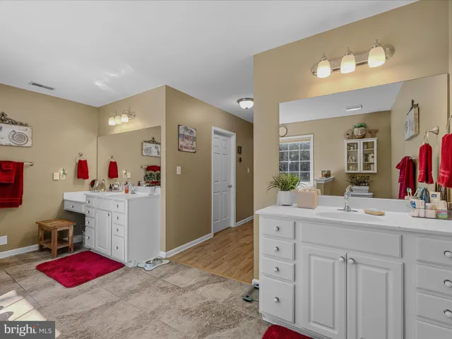 $725,000 | 884 Rivanna Run, Falling Waters, WV 25419