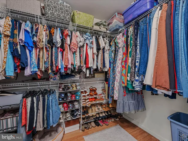 $725,000 | 884 Rivanna Run, Falling Waters, WV 25419