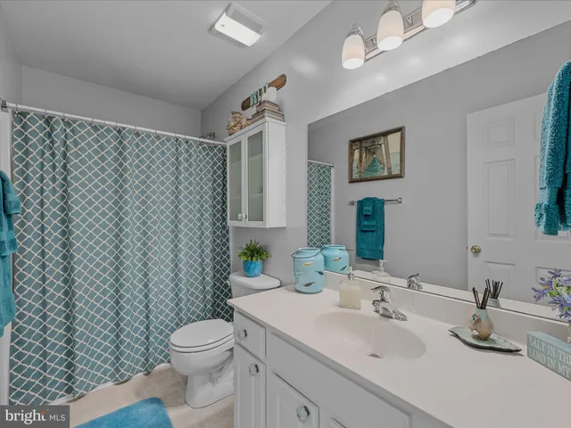 $725,000 | 884 Rivanna Run, Falling Waters, WV 25419