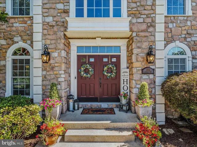 $725,000 | 884 Rivanna Run, Falling Waters, WV 25419