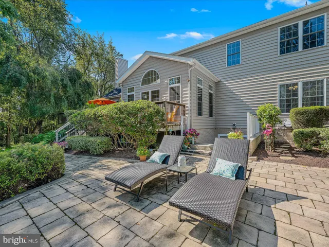 $725,000 | 884 Rivanna Run, Falling Waters, WV 25419