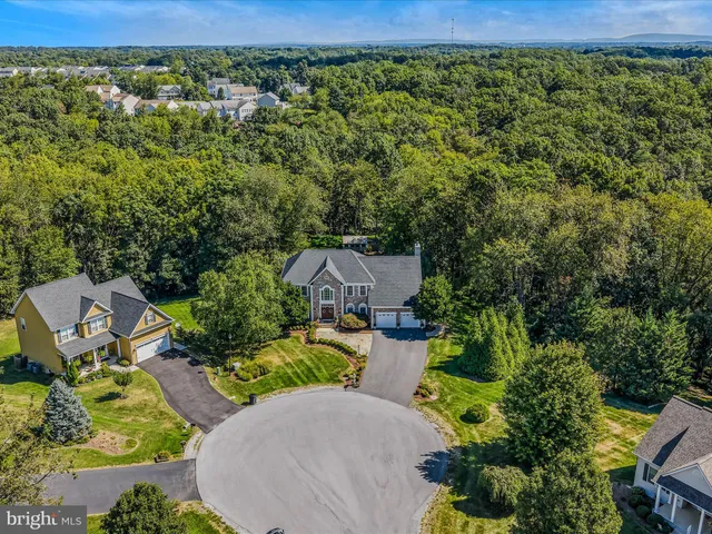 $725,000 | 884 Rivanna Run, Falling Waters, WV 25419