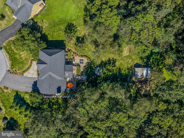 $725,000 | 884 Rivanna Run, Falling Waters, WV 25419