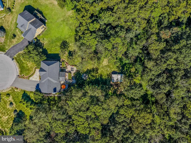 $725,000 | 884 Rivanna Run, Falling Waters, WV 25419