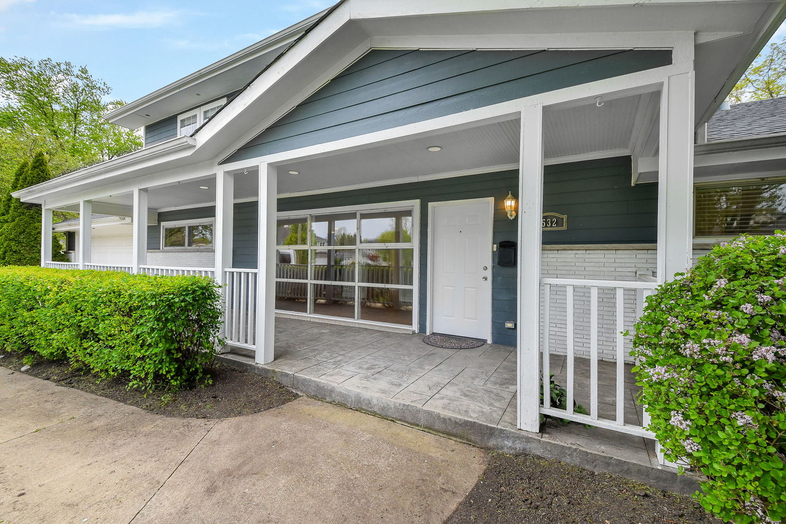 532 Ranch Road Wheaton, IL 60187 - Photo 2 of 42