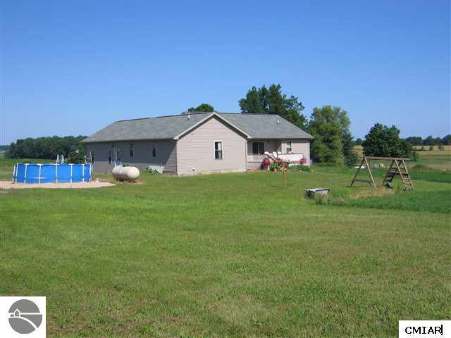 7261 South Vandecar Road Mount Pleasant, MI 48858 - Photo 8 of 9 1773484-7.JPG