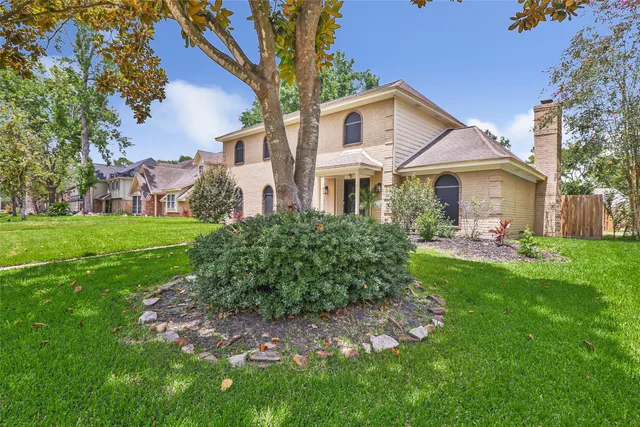 $329,500 | 19702 Sweet Forest Lane, Humble, TX 77346